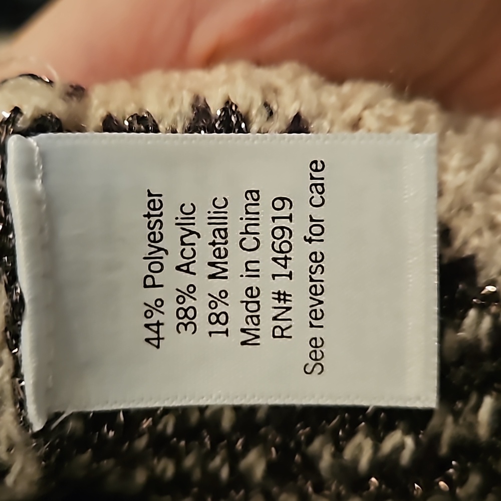 Nine West Black, white and Gray sparkle sweater. NWT, size 1X. - Picture 4 of 4